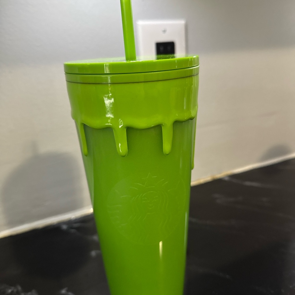 Starbucks Green Tumbler with Straw and Lid
